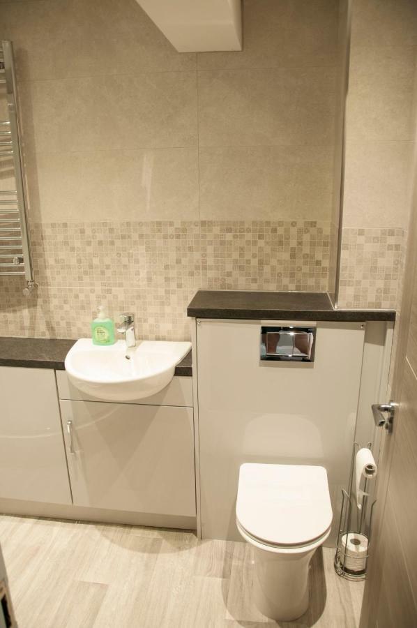 The Square Guest Apartment Stewartstown Extérieur photo